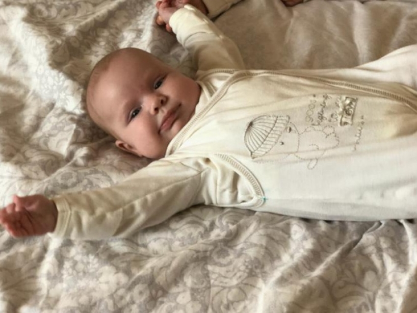 Новорожденную в Акшинском районе назвали необычным именем Мия